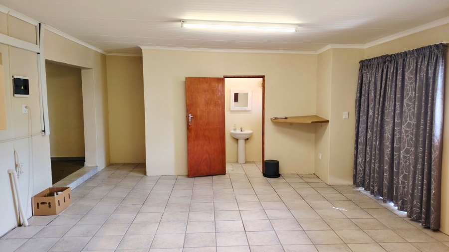 3 Bedroom Property for Sale in De Zoete Inval Western Cape